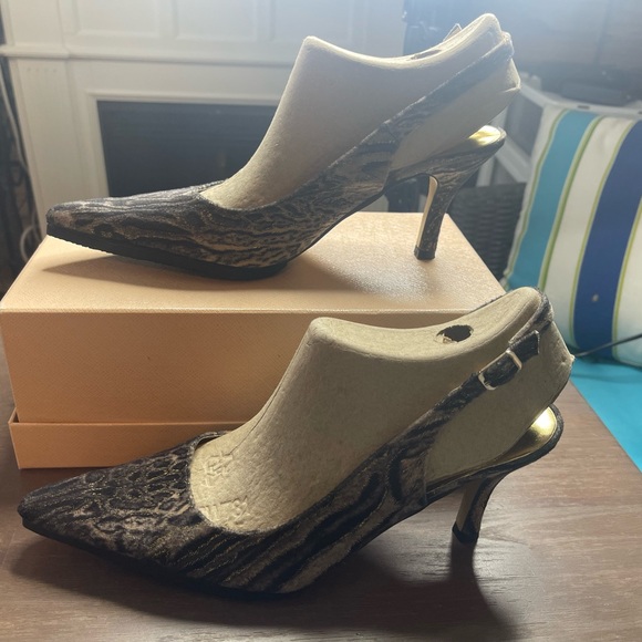 Never Worn EY Boutique Black/Cream Leopard Print Slingback Heels with Handbag - Picture 5 of 17